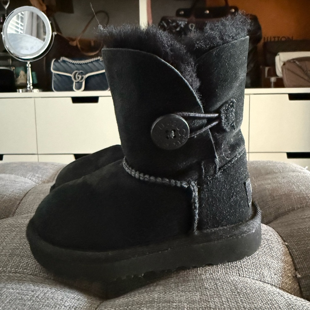 Cozy Black Kids Boots